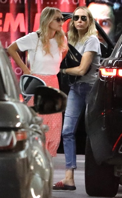 Miley Cyrus, Tish Cyrus, Kaitlynn Carter